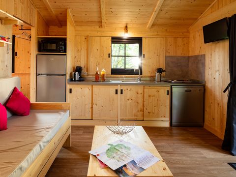 TENTE TOILE ET BOIS 5 personnes - CABANE LODGE sur PILOTIS climatisée 2 chambres