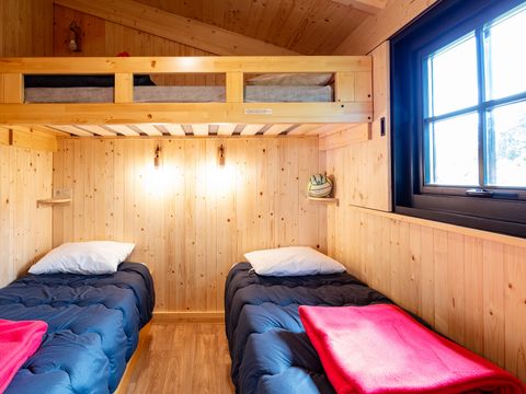 TENTE TOILE ET BOIS 5 personnes - CABANE LODGE sur PILOTIS climatisée 2 chambres