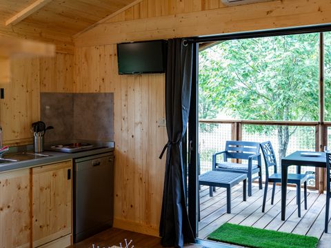 TENTE TOILE ET BOIS 5 personnes - CABANE LODGE sur PILOTIS climatisée 2 chambres