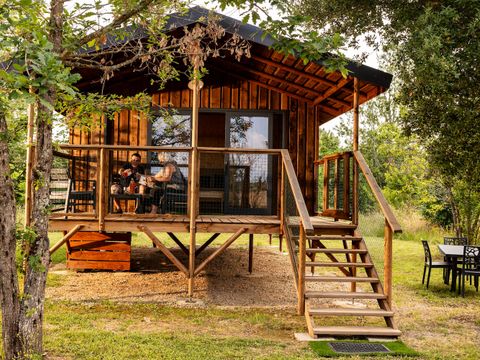 TENTE TOILE ET BOIS 5 personnes - CABANE LODGE sur PILOTIS climatisée 2 chambres