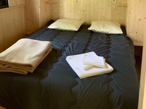 TENTE TOILE ET BOIS 5 personnes - CABANE LODGE sur PILOTIS climatisée 2 chambres