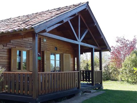 CHALET 4 personnes - 2 chambres climatisé CONFORT PLUS - 35 m2 + terrasse couverte de 14 m2