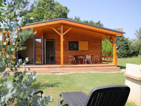 CHALET 5 personnes - CHALET PREMIUM 2ch/2sdb - clim - LV - TV - BBQ - Ménage*, draps, draps de bain - 35m2+terrasse 17m2