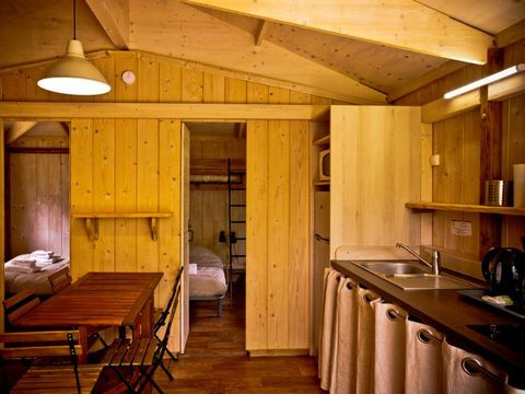 HÉBERGEMENT INSOLITE 5 personnes - VIGNERONNE