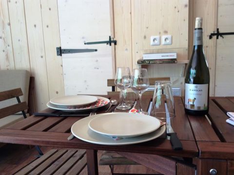 HÉBERGEMENT INSOLITE 5 personnes - VIGNERONNE