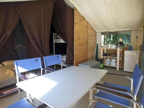 TENTE TOILE ET BOIS 5 personnes - Tente Lodge 4 ad + 1 enf - sans sanitaires 