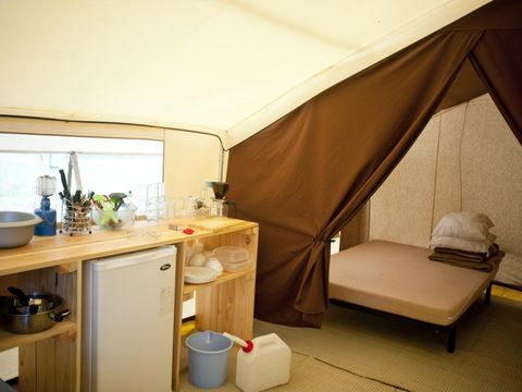 TENTE TOILE ET BOIS 5 personnes - Tente Safari - 4 ad + 1 enf - sans sanitaires
