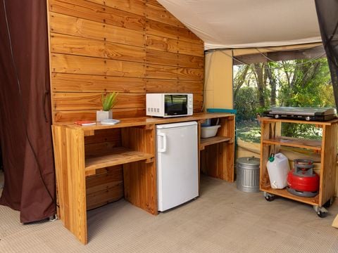 TENTE 5 personnes - Ciela Nature Lodge - 2 chambres - Cuisine – Salle de bain