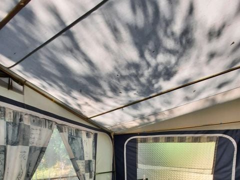 CARAVANE 2 personnes - (Sans sanitaires)