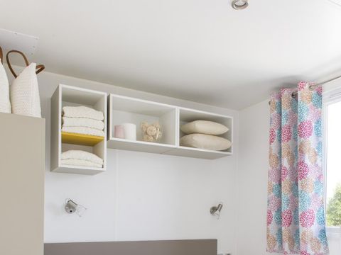 MOBILHOME 4 personnes - Confort + 26m² (2 chambres) + terrasse couverte 10m²
