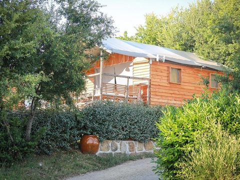 TENTE TOILE ET BOIS 4 personnes - Cabane Lodge sur pilotis Confort 24m² (2 chambres) - terrasse couverte 10m²