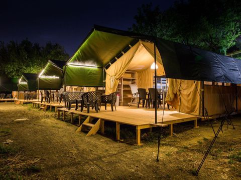 Tente en toile et en bois 6 personnes - Tente Safari avec salle de bain privé