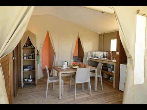 TENTE 6 personnes - Modern Lodge avec sanitaires