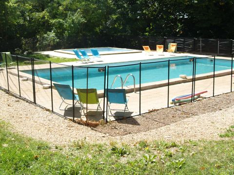 Emplacement - Emplacement : voiture + tente/caravane ou camping-car
