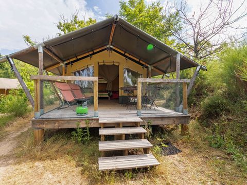 Tente en toile et en bois 5 personnes - Baroudeur (sans salle de bain privative)