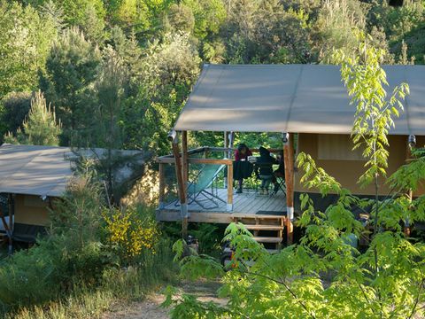 Tente en toile et en bois 5 personnes - Baroudeur (sans salle de bain privative)