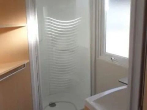 MOBILHOME 6 personnes - Mobil Home Aqua 2 Chambres 4/6 Personnes Terrasse semi-couverte