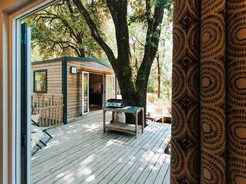 Mobilhome 8 personnes - Lodge Sunêlia Luxe avec jacuzzi - 4 chambres