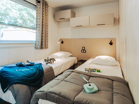 Mobilhome 8 personnes - Lodge Sunêlia Luxe avec jacuzzi - 4 chambres