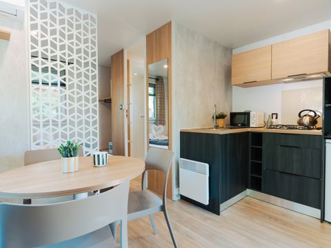 Mobilhome 8 personnes - Lodge Sunêlia Luxe avec jacuzzi - 4 chambres