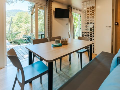 Mobilhome 8 personnes - Lodge Sunêlia Luxe avec jacuzzi - 4 chambres