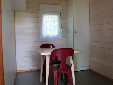 CHALET 5 personnes - Confort été - 2 chambres - TV - PLANCHA - WIFI