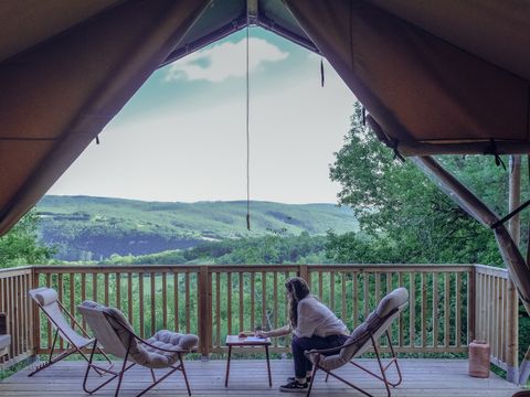 TENTE TOILE ET BOIS 4 personnes - Lodge Chrysalide - 35 m² + terrasse 15 m²