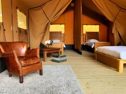 TENTE TOILE ET BOIS 4 personnes - Lodge Chrysalide - 35 m² + terrasse 15 m²