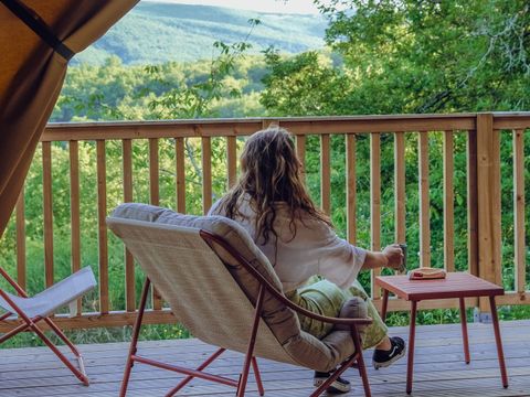 TENTE TOILE ET BOIS 4 personnes - Lodge Chrysalide - 35 m² + terrasse 15 m²