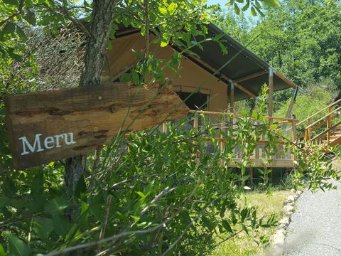 TENTE TOILE ET BOIS 5 personnes - Lodge Meru - 35 m² + terrasse 15 m²