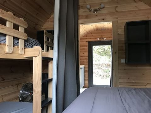 HÉBERGEMENT INSOLITE 4 personnes - Hébergement Insolite - Tonneau 4pl - sans sanitaires