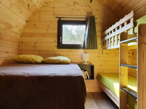 HÉBERGEMENT INSOLITE 4 personnes - Hébergement Insolite - Tonneau 4pl - sans sanitaires