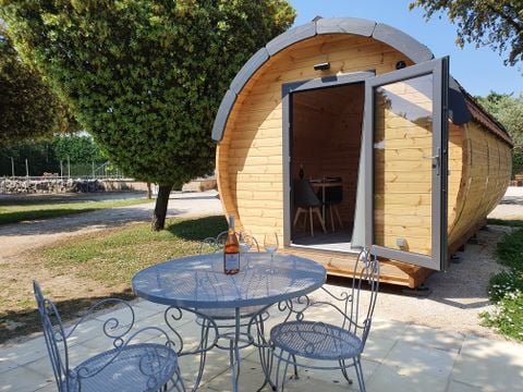 HÉBERGEMENT INSOLITE 4 personnes - Hébergement Insolite - Tonneau 4pl - sans sanitaires