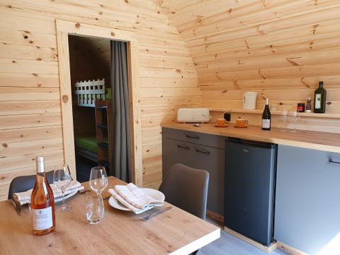 HÉBERGEMENT INSOLITE 4 personnes - Hébergement Insolite - Tonneau 4pl - sans sanitaires