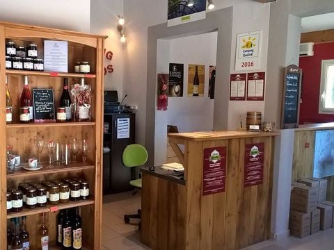 Camping Des Favards - Camping Vaucluse