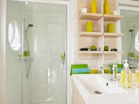 MOBILHOME 5 personnes - Mobilhome Classique 2 ch + Terrasse - Bord de Rivière