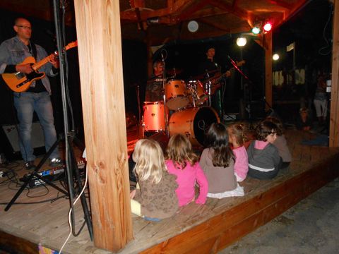 Flower Camping le Peyrelade - Camping Aveyron - Image N°17