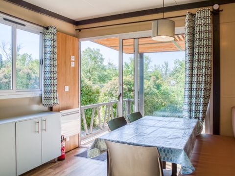 CHALET 5 personnes - Chalet Confort 25m² 2 chambres - terrasse couverte - climatisation 5 pers