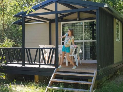 CHALET 5 personnes - Chalet Confort 25m² 2 chambres - terrasse couverte - climatisation 5 pers