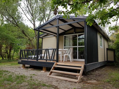 CHALET 5 personnes - Chalet Confort 25m² 2 chambres - terrasse couverte - climatisation 5 pers