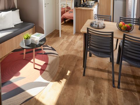 Mobilhome 4 personnes - Premium 29 m² - 2 chambres - Terrasse semi-couverte - Climatisation - Lave-vaisselle