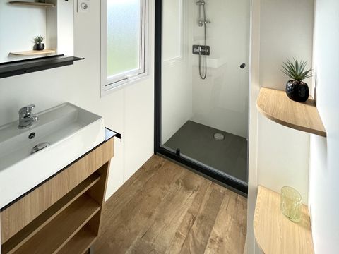 MOBILHOME 4 personnes - Premium 29 m² 2 chambres terrasse semi-couverte + climatisation + LV   L