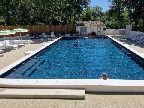 Flower Camping Les Rives De L'Aygues - Camping Drome