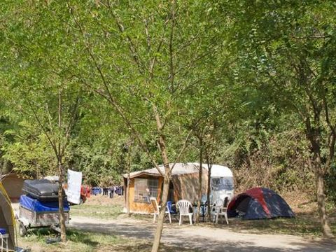Camping Les Ponts Sur L'Ardèche - Camping Ardeche