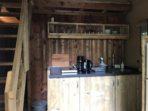 LODGE 4 personnes - Lodge Naturel 30m² + 15m² en mezzanine - 2 chambres - cuisine - salle d'eau