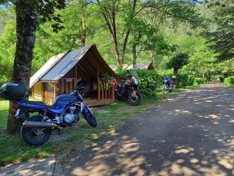 Tente en toile et en bois 2 personnes - Cyclo Tente Lodge, sans sanitaires, sans cuisine