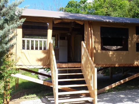 TENTE TOILE ET BOIS 5 personnes - Toilé Nature Luxe 32m² - Jacuzzi - 4 ad + 1 enf