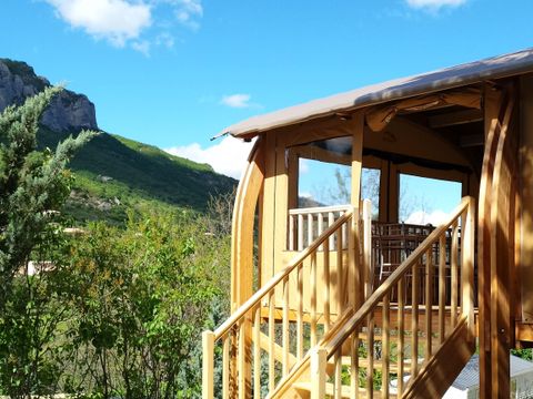 TENTE TOILE ET BOIS 5 personnes - Toilé Nature Luxe 32m² - Jacuzzi - 4 ad + 1 enf