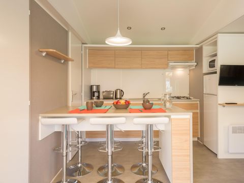 MOBILHOME 6 personnes - Espace Luxe Confort 32m² - Jacuzzi - Climatisation - TV