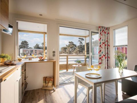 MOBILHOME 4 personnes - Loggia Premium 28m² - Climatisation - TV